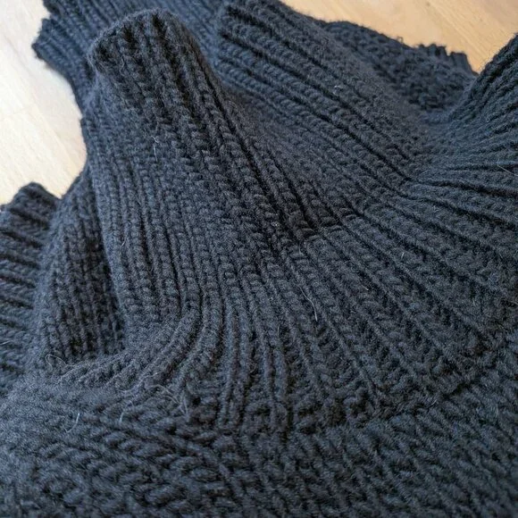 babaa jumper no17 black NWOT - Picture 2 of 10